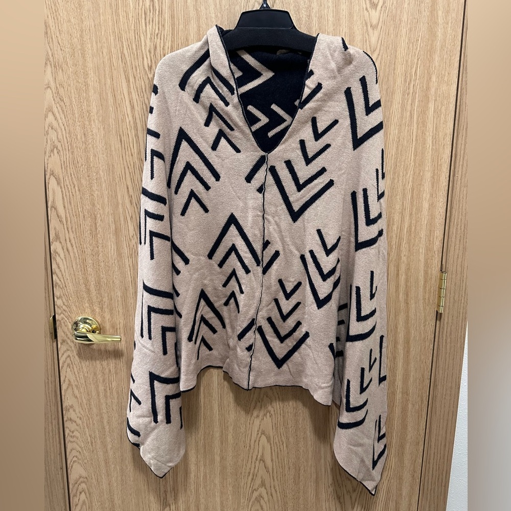 Duluth Trading Co. Tan/Dark Gray Reversable Sweater Puncho Women’s One Size